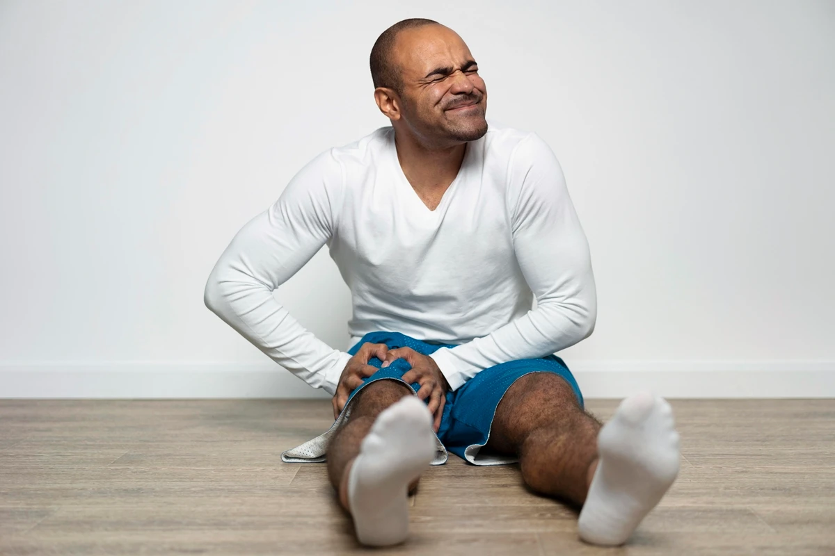 1 de 1 Homem com dor no joelho- Metrópoles - Foto: Freepik