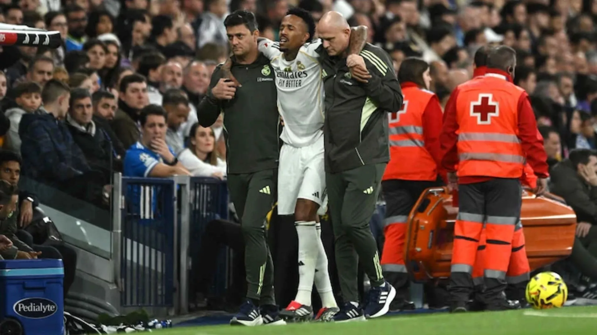 Militão deve passar por cirurgia e perder a Copa do Mundo de 2026.| Foto: Reprodução SBT Sport...