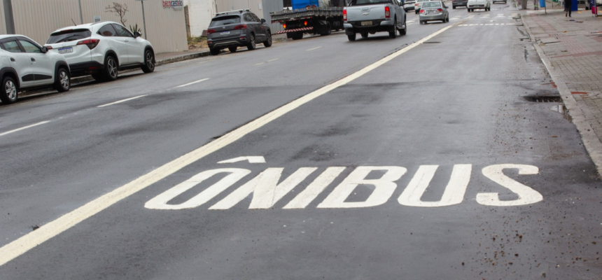 São José reforça sinalização da faixa exclusiva para ônibus na Presidente Kennedy e alerta ...