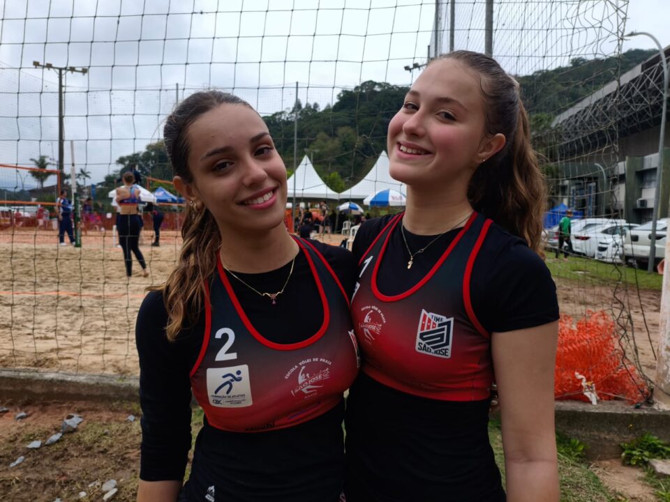 Dupla de São José vence confronto decisivo e avança à próxima fase do vôlei de praia nos Jo...
