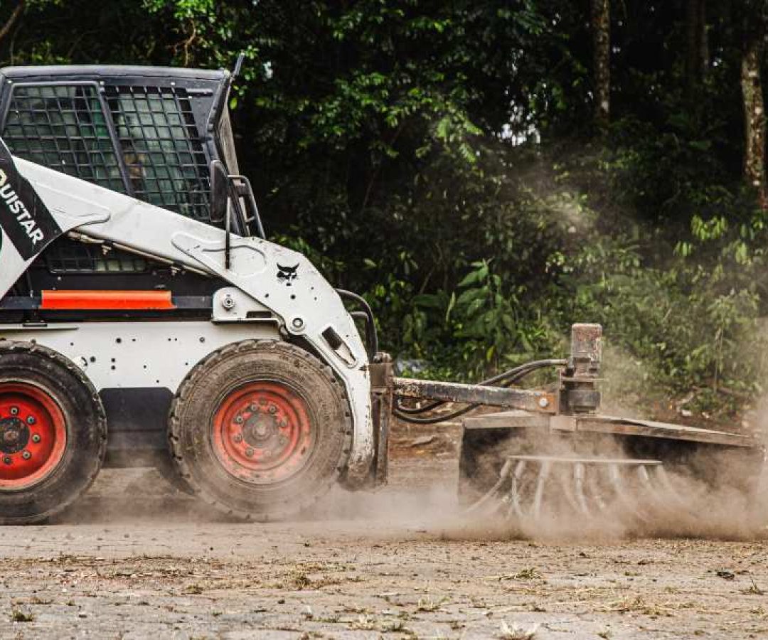 Bobcats dão agilidade à limpeza urbana e transformam rotina das equipes em São José – Prefe...