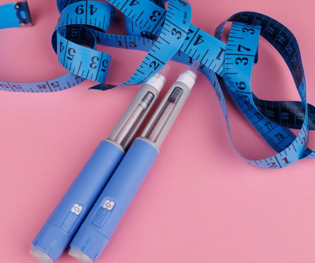 1 de 1 Foto colorida com fundo rosa de canetas emagrecedoras de cor azul - Canetas para diabetes ...