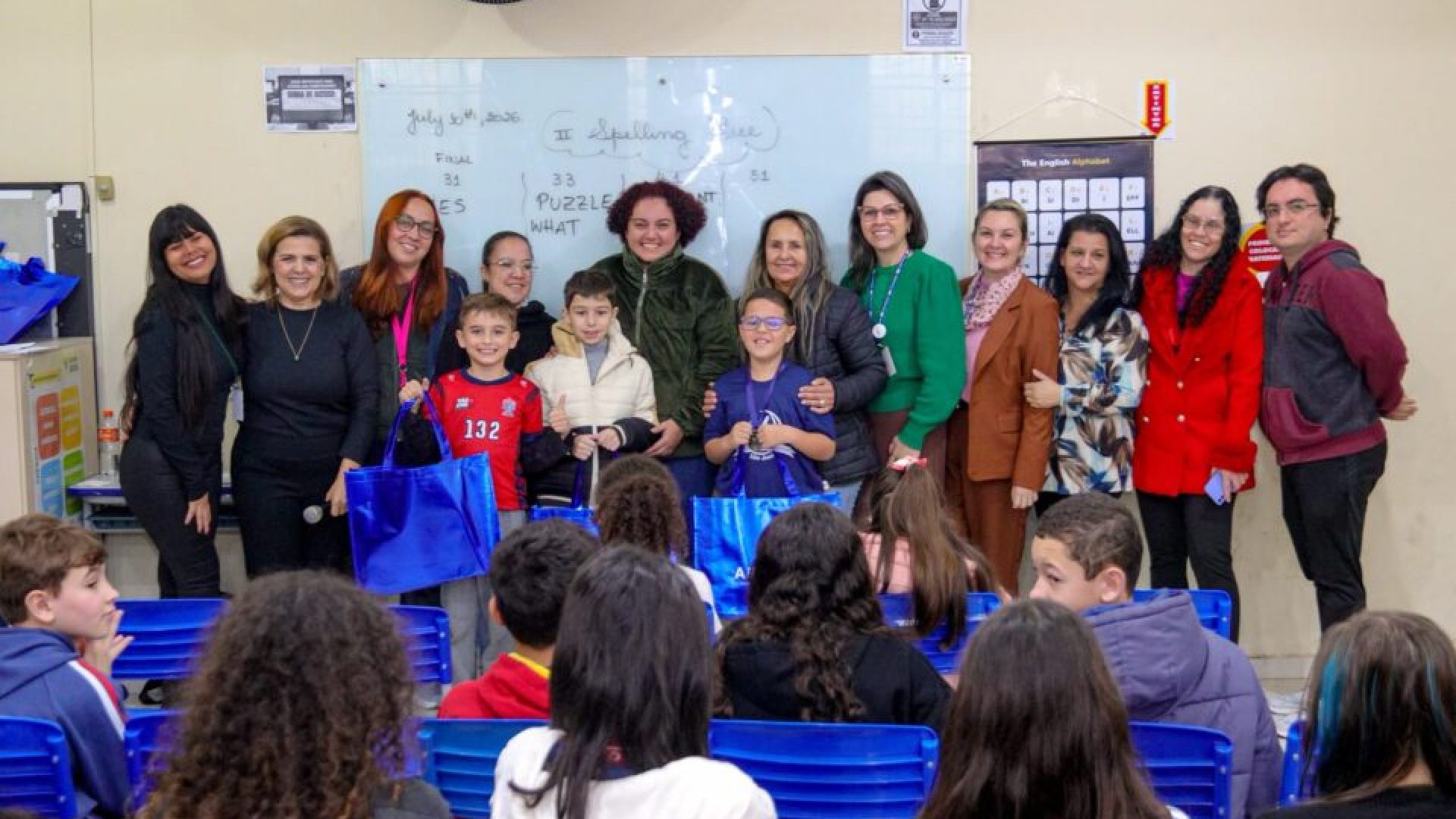 Concurso de Soletração em São José incentiva aprendizado de inglês de forma divertida – Pr...