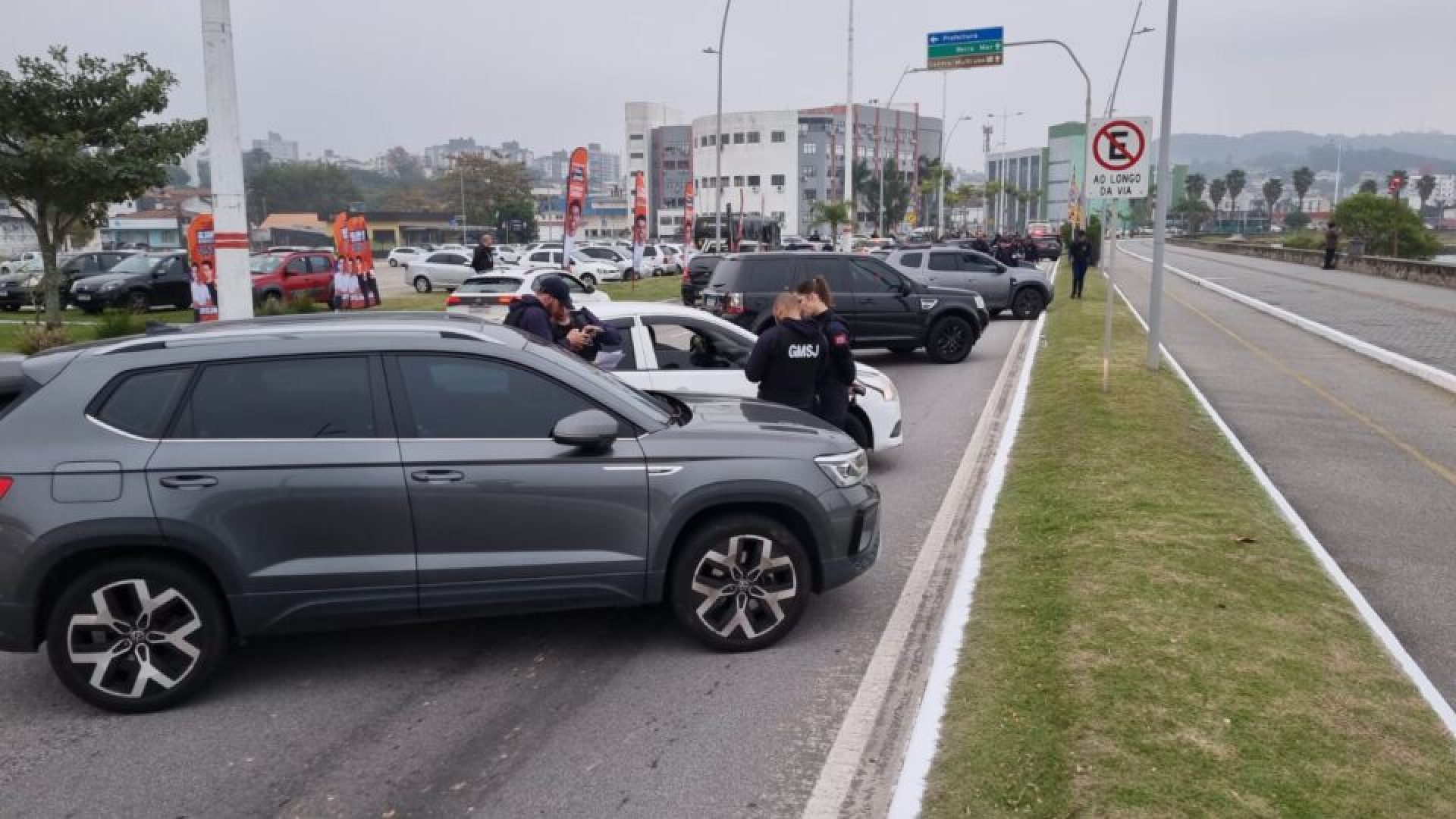 Guarda Municipal de São José realiza instrução prática de trânsito com alunos do curso de f...