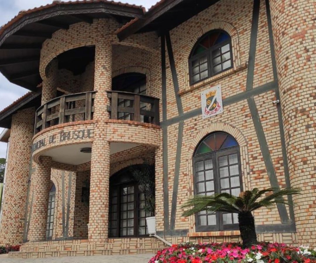 ApÃ³s repercussÃ£o, lei que previa ‘supersalÃ¡rios’ para servidores da CÃ¢mara acaba ...