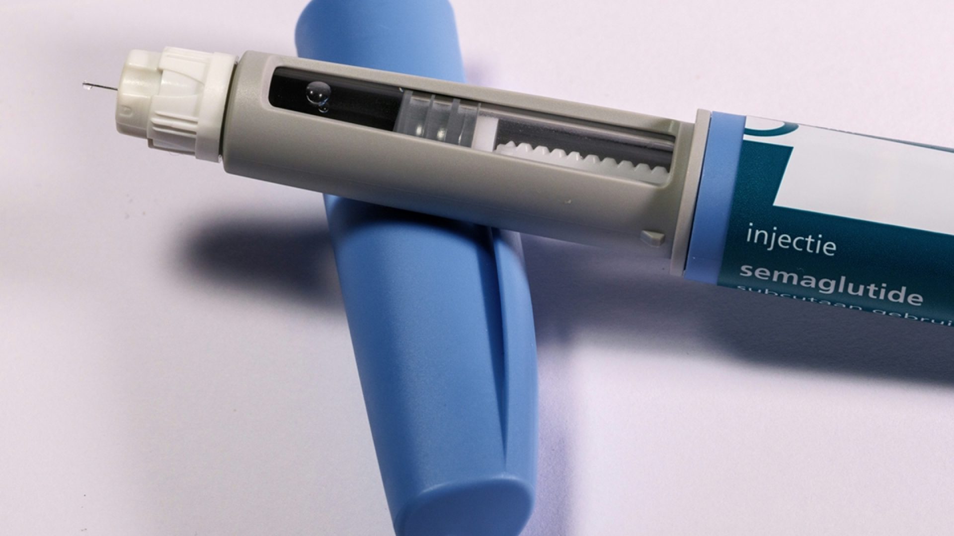 1 de 1 Imagem mostra uma caneta emagrecedora de perto, aberta, e com a agulha encaixada - Metróp...